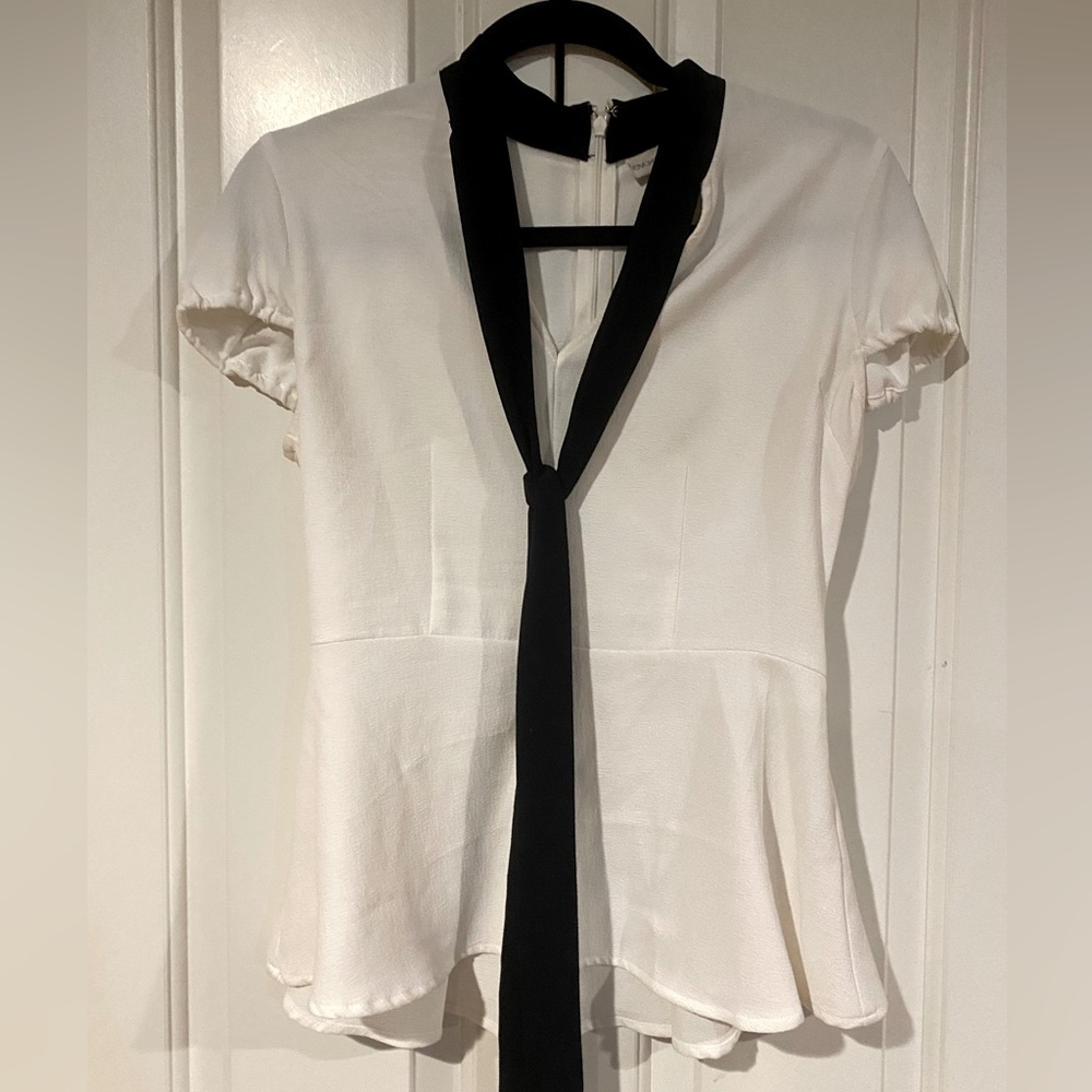 Eva Mendes Collection Gemma Bow Blouse in Winter White w/ a Black Bow Size XS